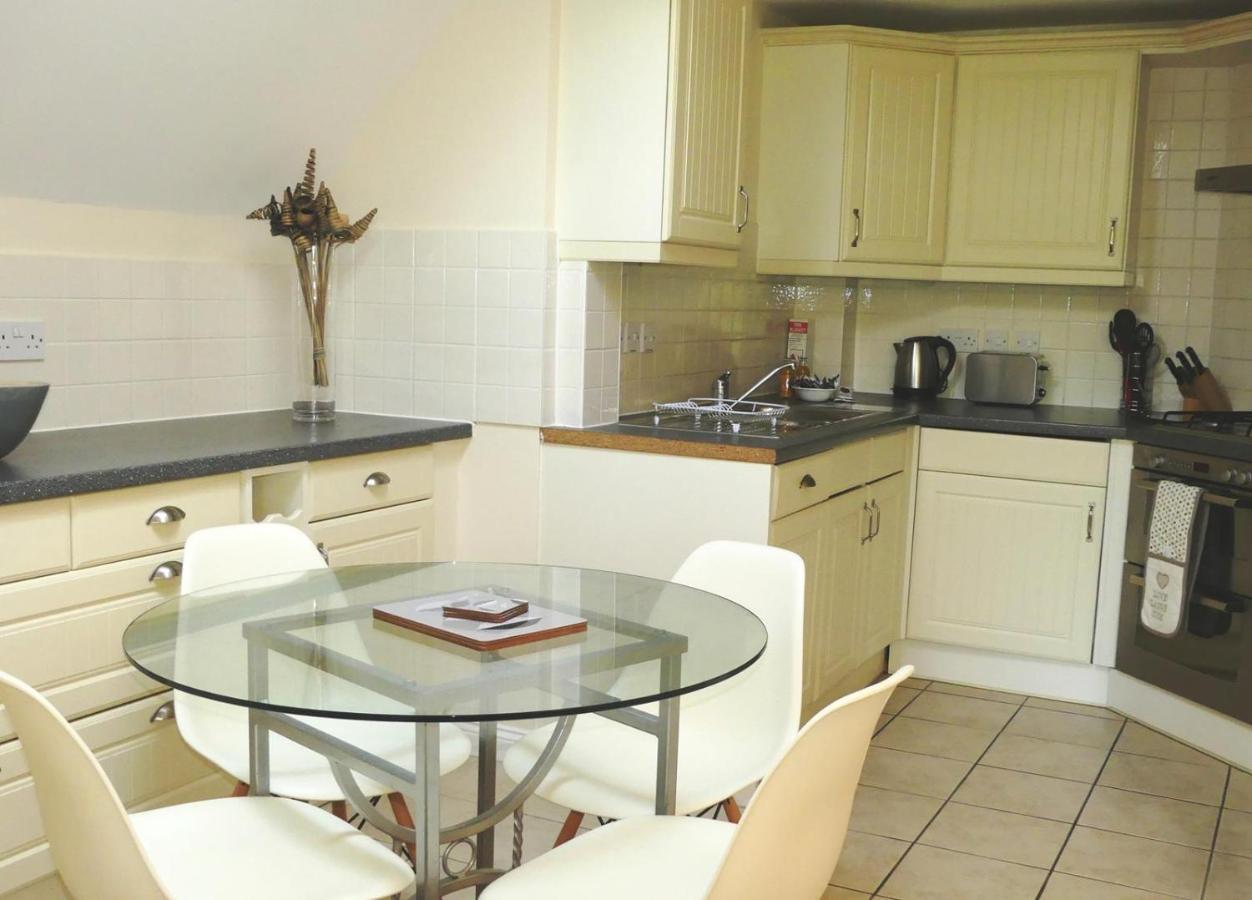 Basingstoke Apartments - Westlands House, City Centre, Home-From-Home Exterior foto