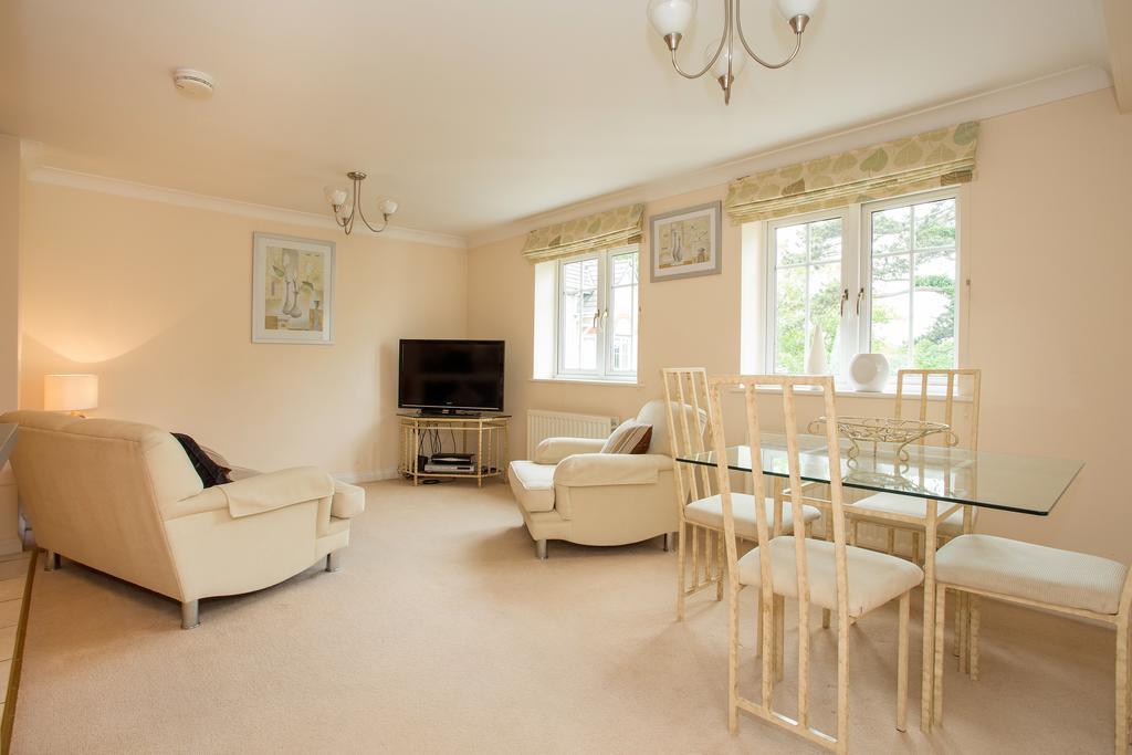 Basingstoke Apartments - Westlands House, City Centre, Home-From-Home Exterior foto